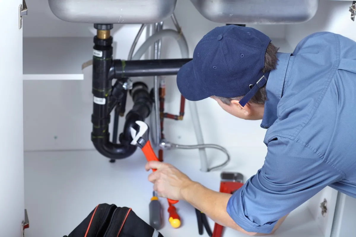 Technician responding to an emergency service call
